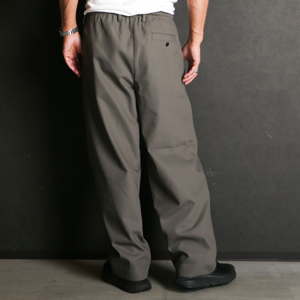 DOUBLE PLEATED EASY TROUSERS - GRAY / オーガニックコットン サバイバルクロス - ダブルプリーテッドワイドトラウザーズ / A26A93PT02C