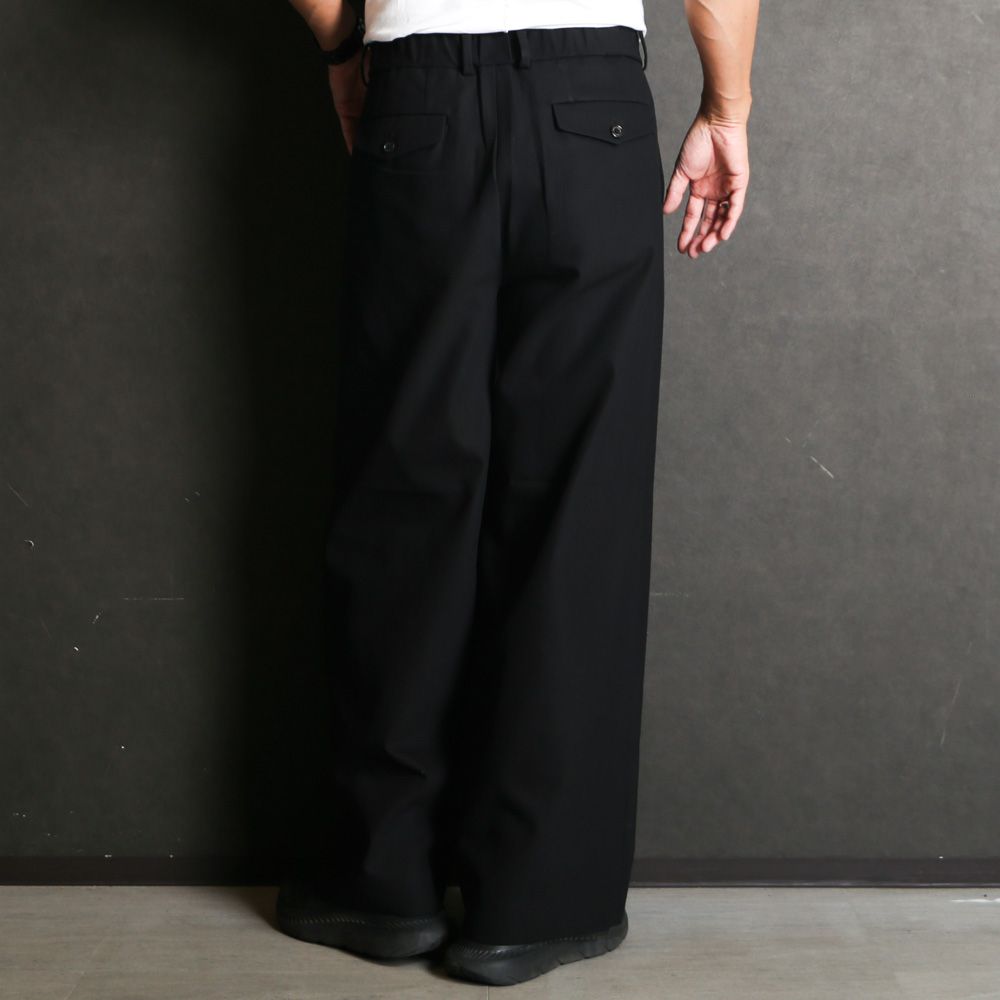 TRIPLE PLEATED WIDE TROUSERS - BLACK / オーガニックコットン サバイバルクロス - トリプルプリーテッドイージートラウザーズ / A26A93PT03C