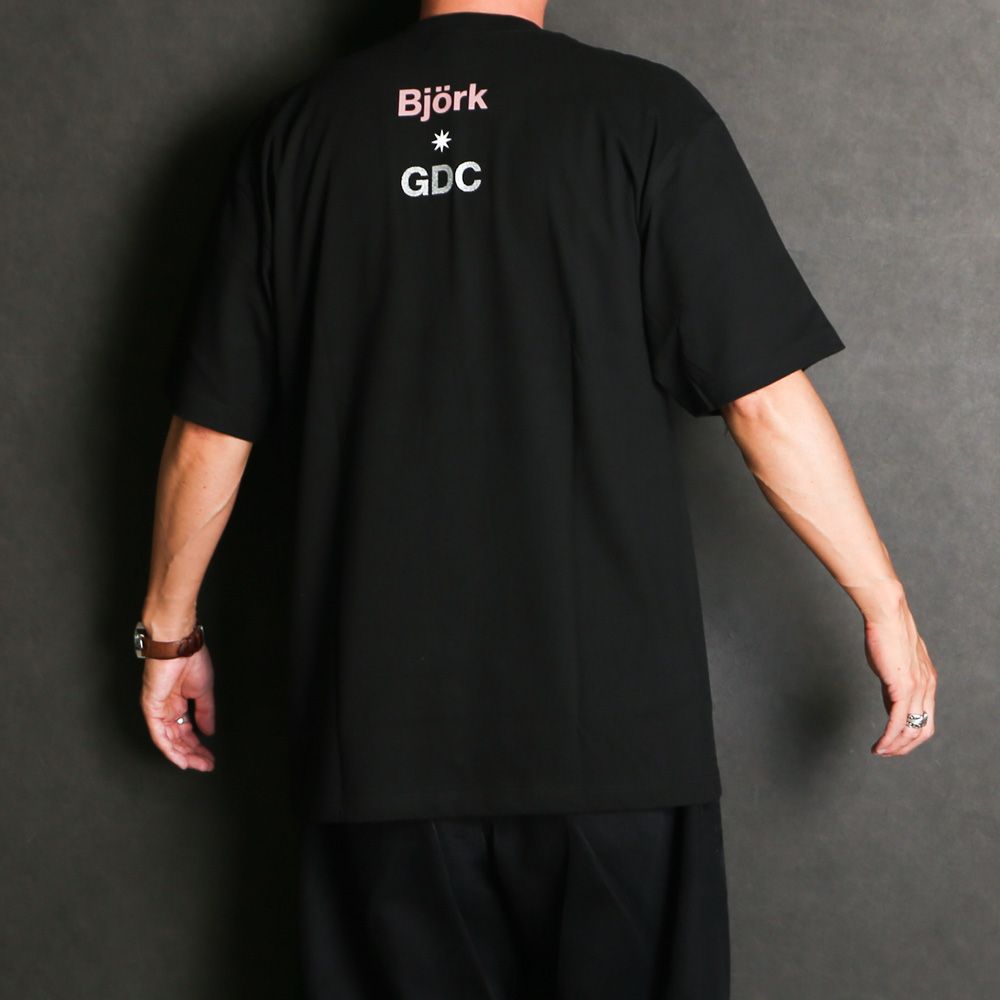 【Bjork by Kevin Cummins×GDC】 Color Tee - BLACK / Tシャツ / GD0583