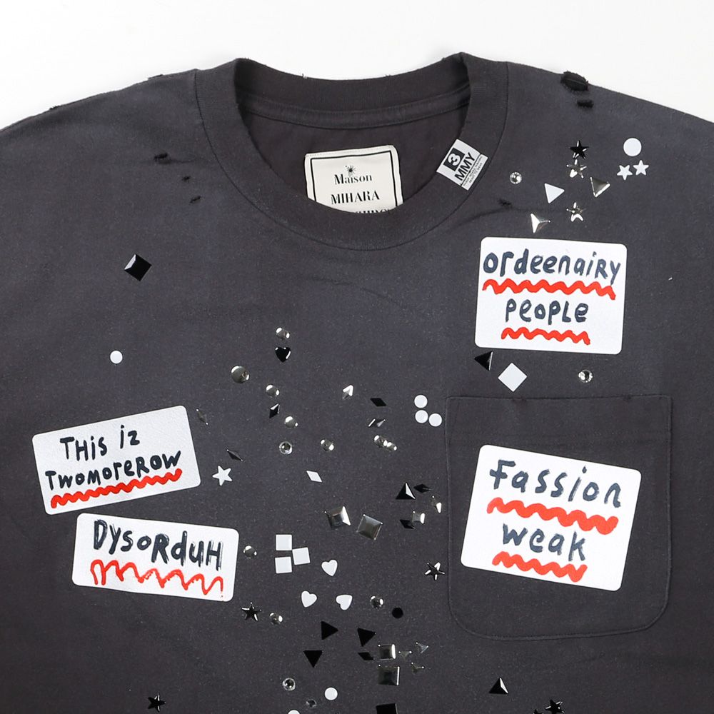 Embellished Sticker Tee - BLACK / エンブリッシュド ステッカー Tシャツ / A16TS592