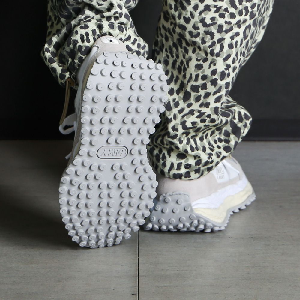 "LARRY"(ラリー) original sole Mix Material Low-top Sneaker - WHITE / A14FW703