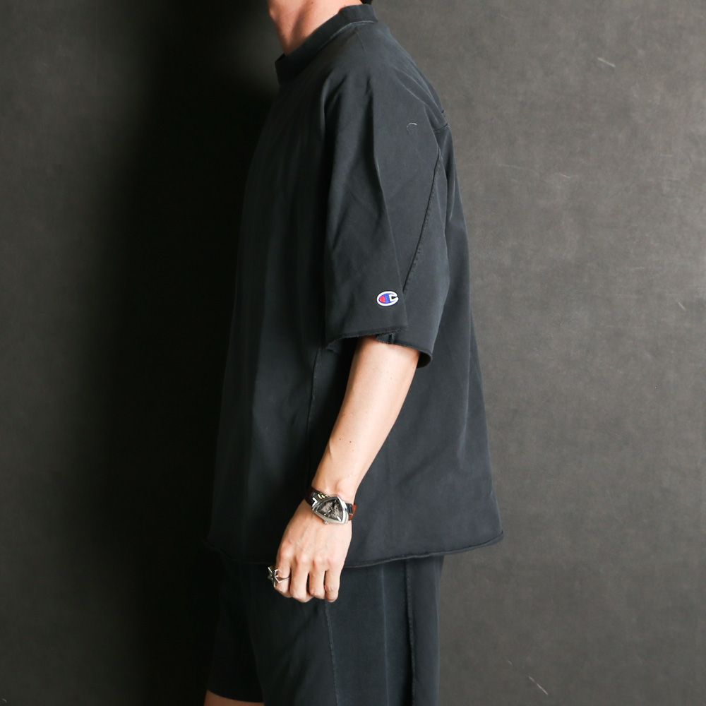 × Champion / T-SHIRT - CHARCOAL / C8-D357