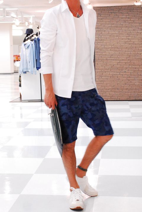 ショートパンツスタイル。