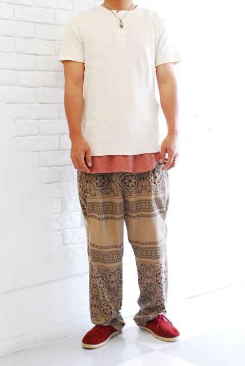 ワイドすぎるサルエルパンツの着こなし術