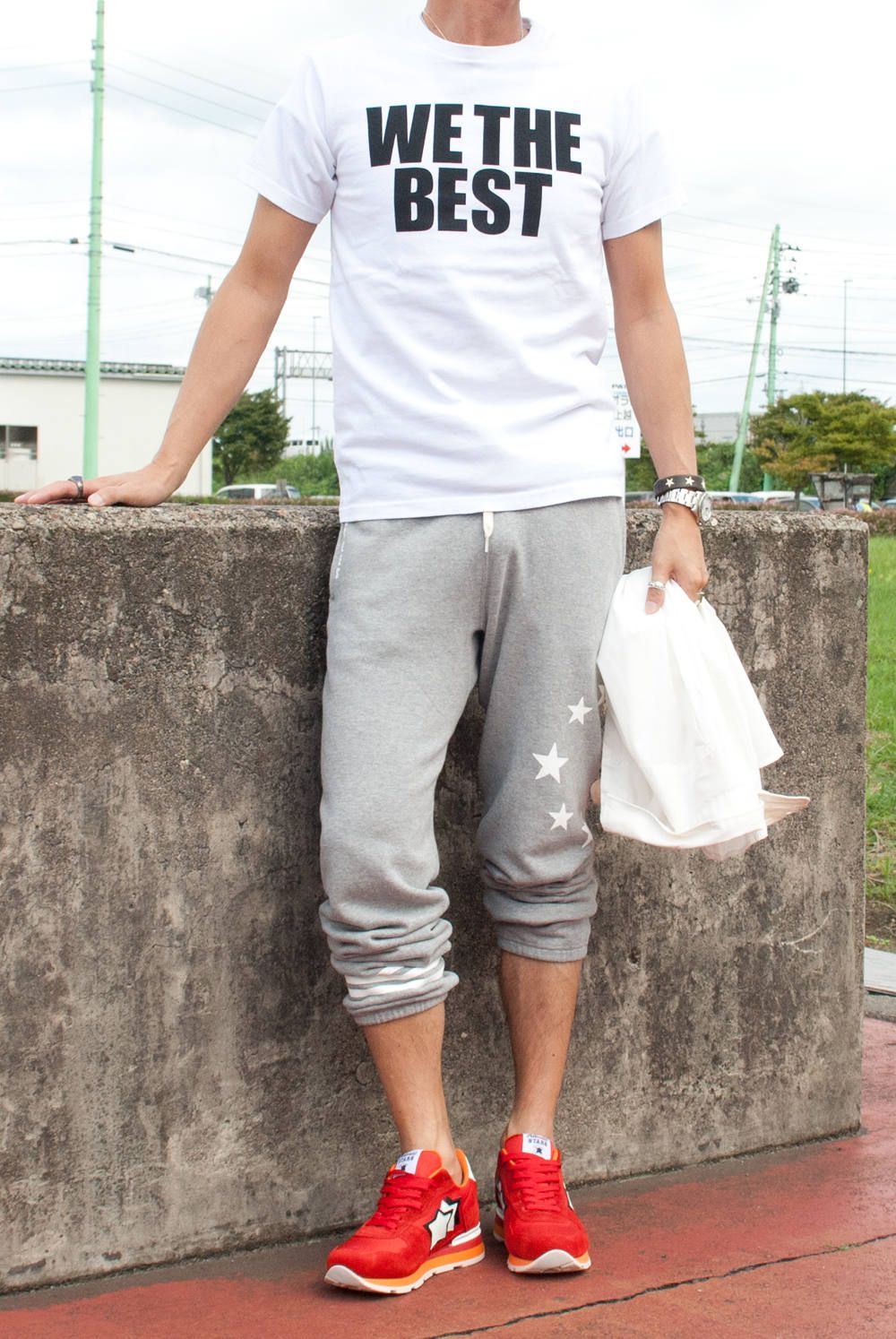『WE THE BEST』 Tシャツコーディネート