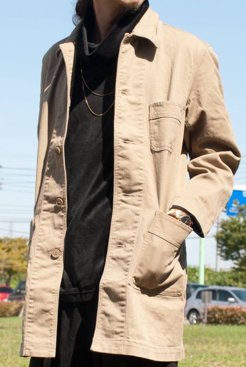 オールシーズン着用可能なショップコートコーデ