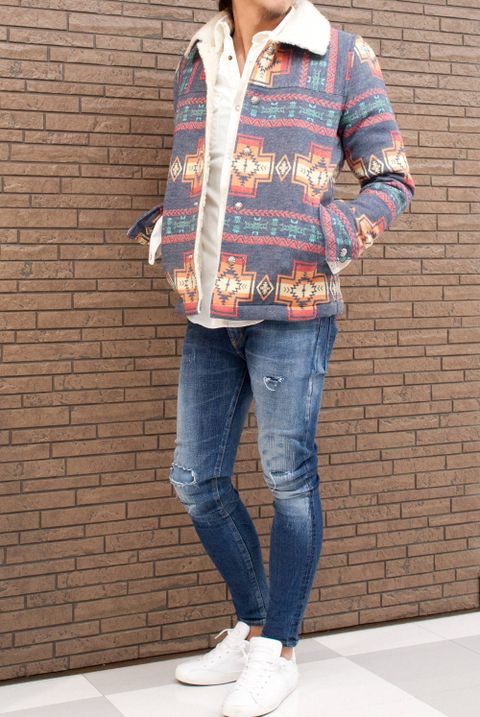 カジュアルながら綺麗なフォルムを実現させたランチジャケット
