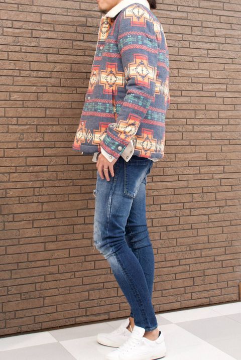 カジュアルながら綺麗なフォルムを実現させたランチジャケット