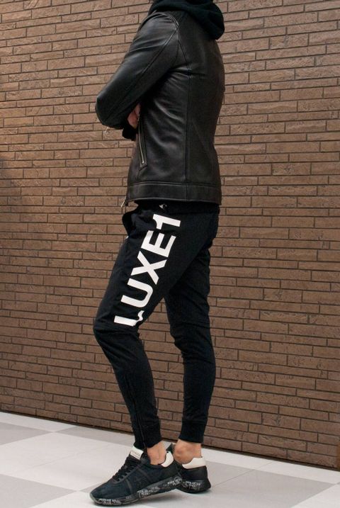"LUXURY SPORTS"ブラックスタイル