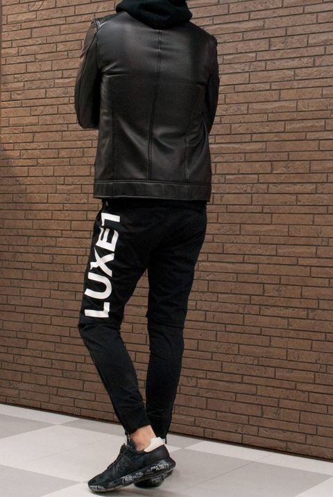 "LUXURY SPORTS"ブラックスタイル