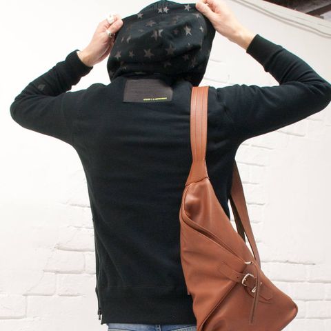 AKM 史上「MAX」に伸縮するパーカーコーディネート。