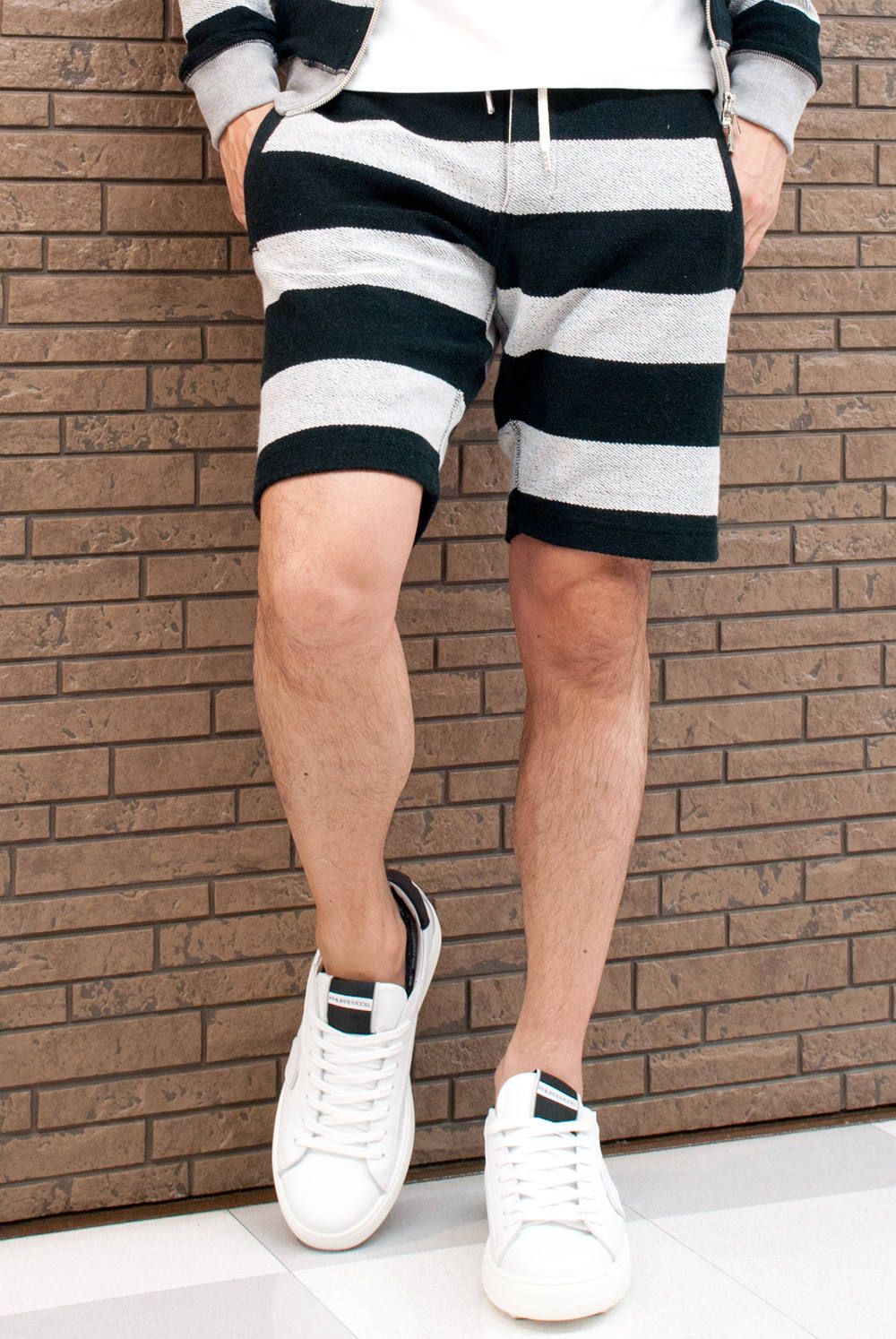 「AKM×World Workers」セットアップコーデ(BLACK / WHITE)