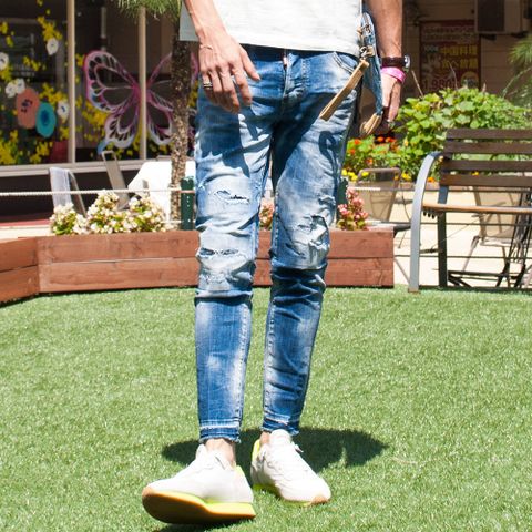 イチオシDSQUARED2デニムを用いたコーディネート