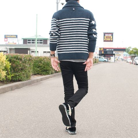 カーディガンスタイル。