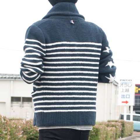 カーディガンスタイル。