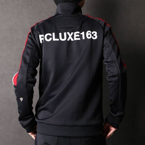 「LUXURY+SPORTS」コーディネート。