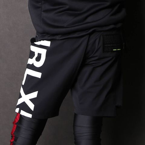 「LUXURY+SPORTS」コーディネート。