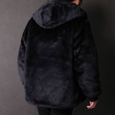 PRIMA LOFT搭載のワークパーカーコーデ
