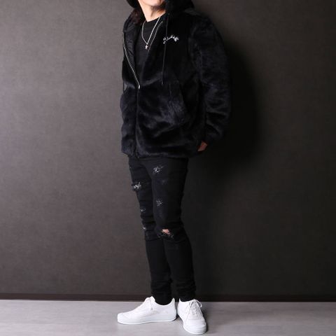 PRIMA LOFT搭載のワークパーカーコーデ