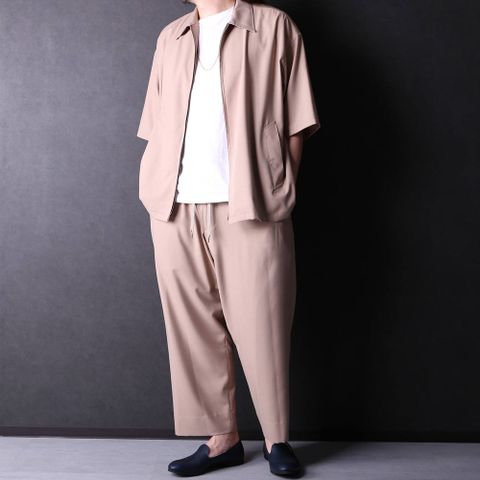 ジップアップシャツ ×ワイドテーパードパンツのセットアップコーデ