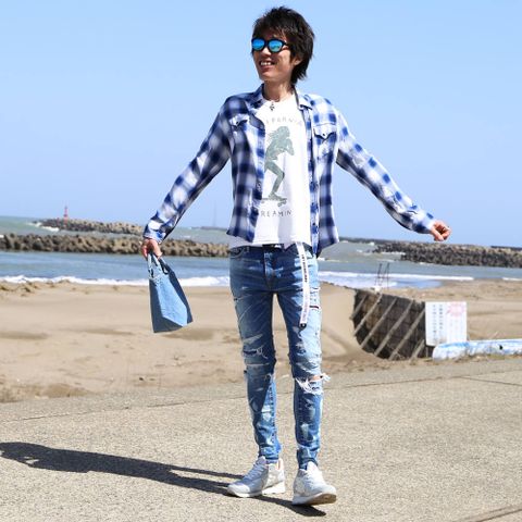 ブルーで春らしく爽やかに