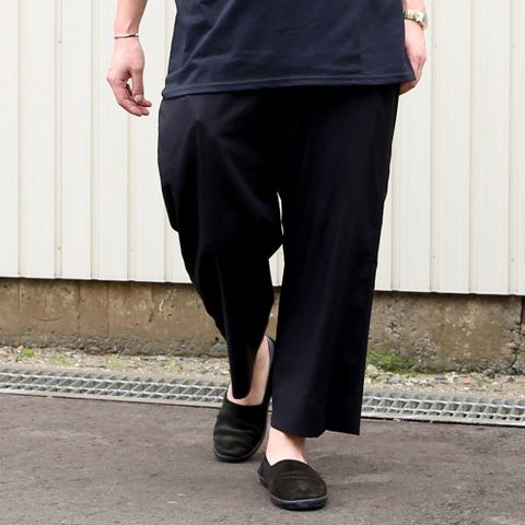 《N.HOOLYWOOD》 ブラックを基調にコーディネート