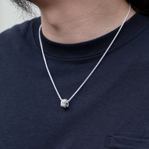 《N.HOOLYWOOD》 ブラックを基調にコーディネート