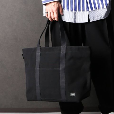 おしゃれメンズにぴったりなストライプシャツ