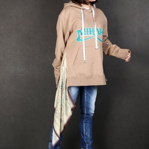 DSQUARED2コーディネート(レディース)