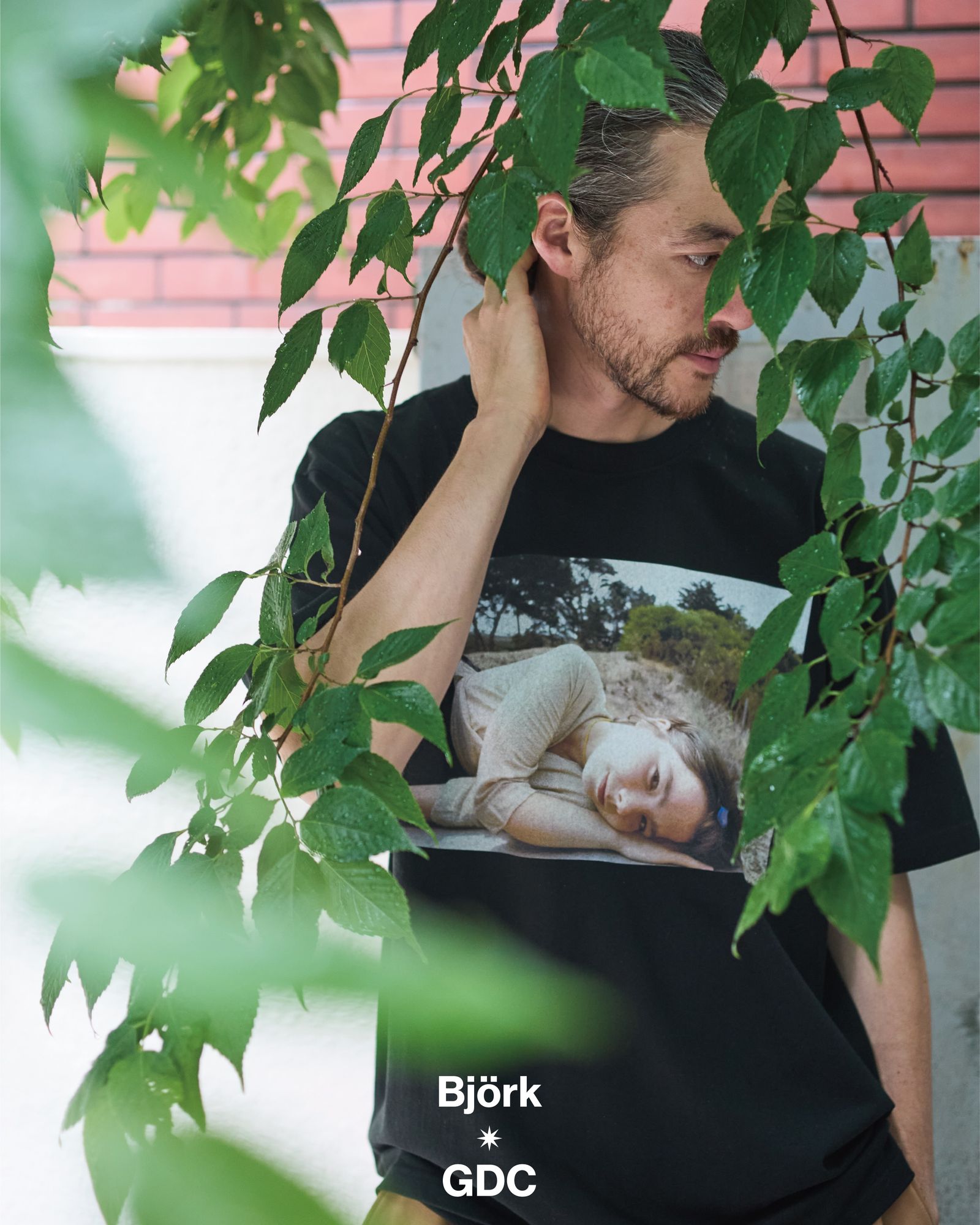 【Bjork by Kevin Cummins×GDC】 Color Tee - BLACK / Tシャツ / GD0583
