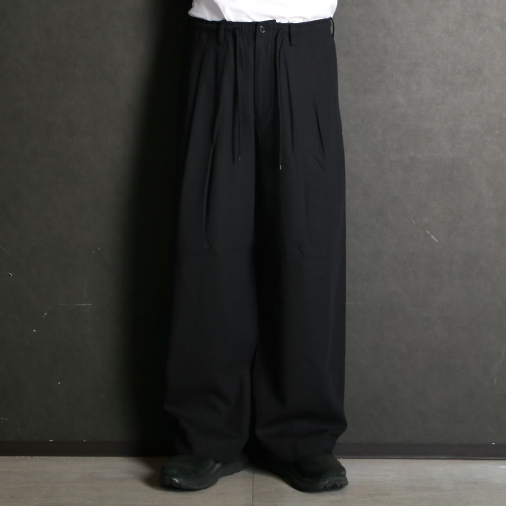 TRIPLE PLEATED EASY TROUSERS - BLACK / 60/2オーガニック強燃ボイル3/2ツイル - トリプルプリーテッドイージートラウザーズ / A26A16PT02C