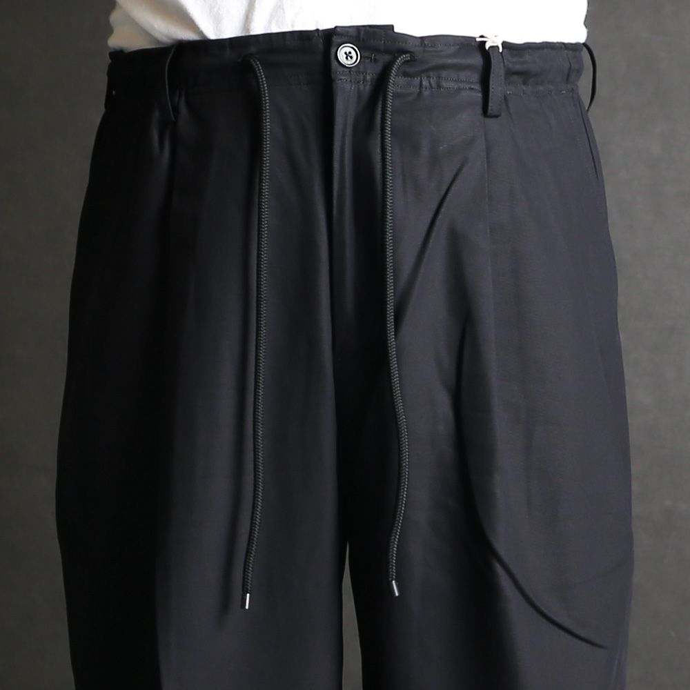 Double Pleated Easy Trousers - Black / オーガニックGIZA60/3サバイバルクロス® - ダブルプリーテッドイージートラウザーズ / A26C03PT02C