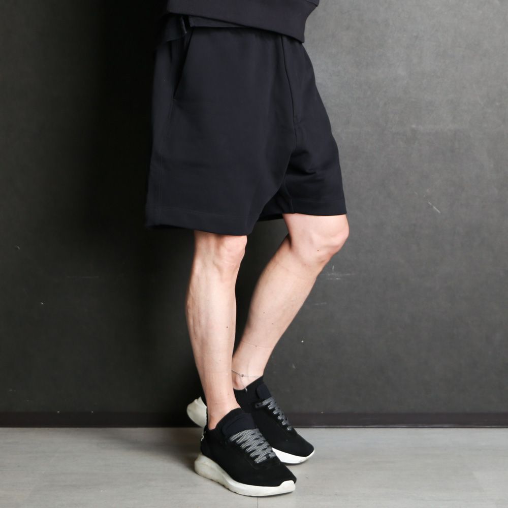 Y-3 - FT SHORTS / H44784 | chemical conbination