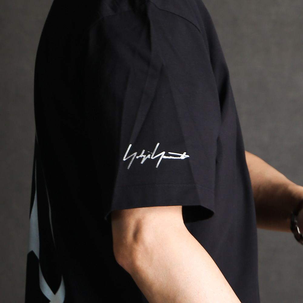 Y-3 MERCEDES - AMG PETRONAS FORMULA 1 TEAM STAR LOGO SHORT SLEEVE TEE / Tシャツ / KR2374