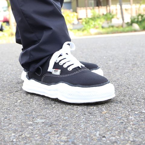 N.HOOLYWOOD×Maison MIHARA YASUHIRO×Iroquois コーディネート(女性モデル173cm)