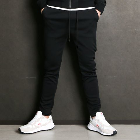 wjkらしいシルエットのセットアップ