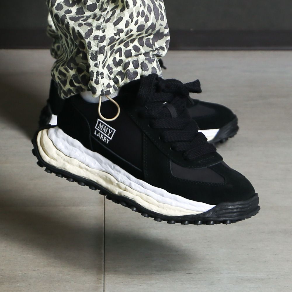 "LARRY"(ラリー) original sole Mix Material Low-top Sneaker - BLACK / A14FW703