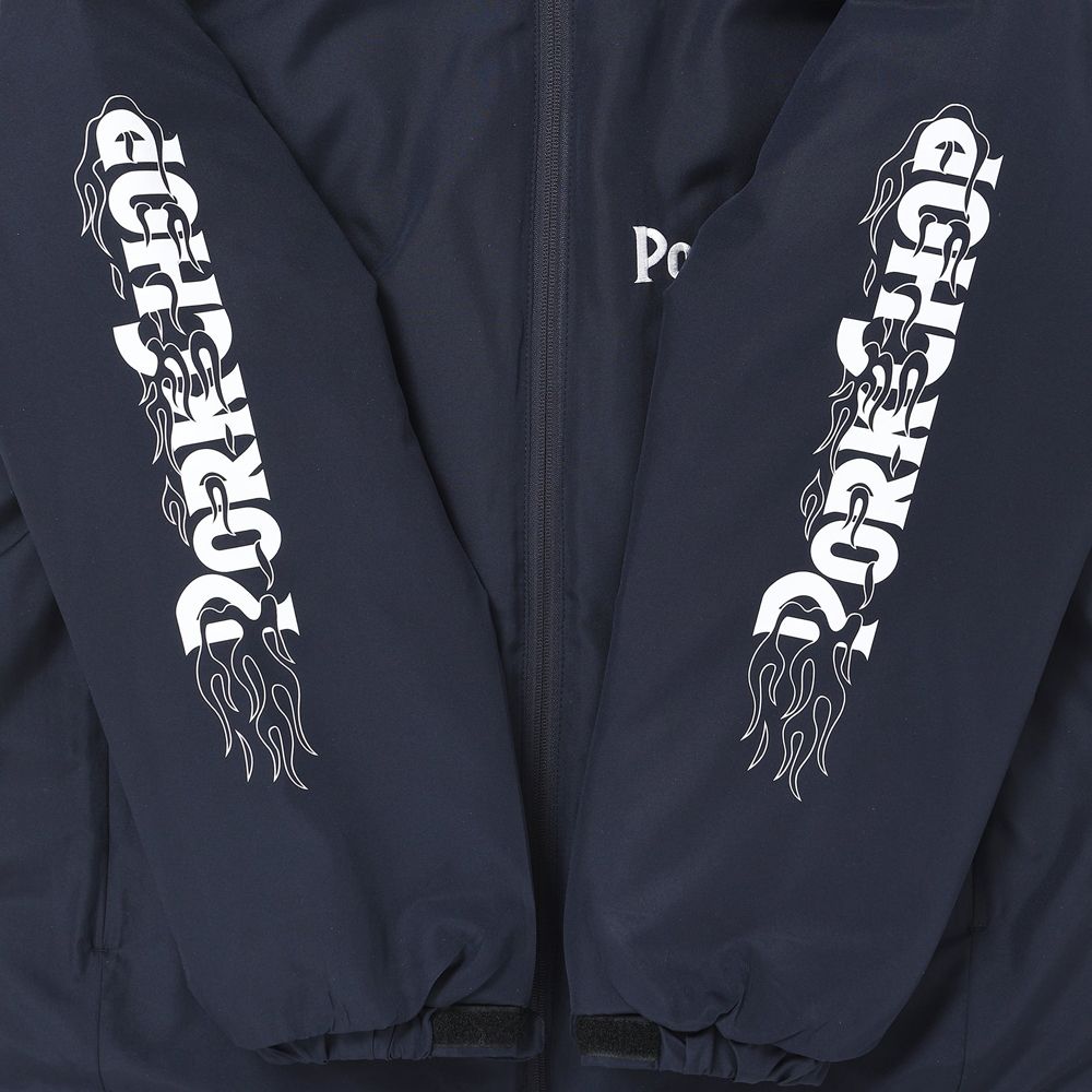 BURNING LOGO HOODED JKT / 中綿フーデッドジャケット