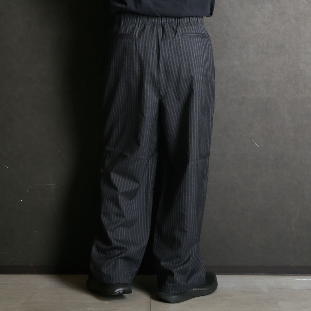 WIDE CYLINDER FIT EASY PANTS - GRAY STRIPE / 2/72 ウールトロピカルワッシャー - ワイドシリンダーフィット イージーパンツ / M26A11PT01C