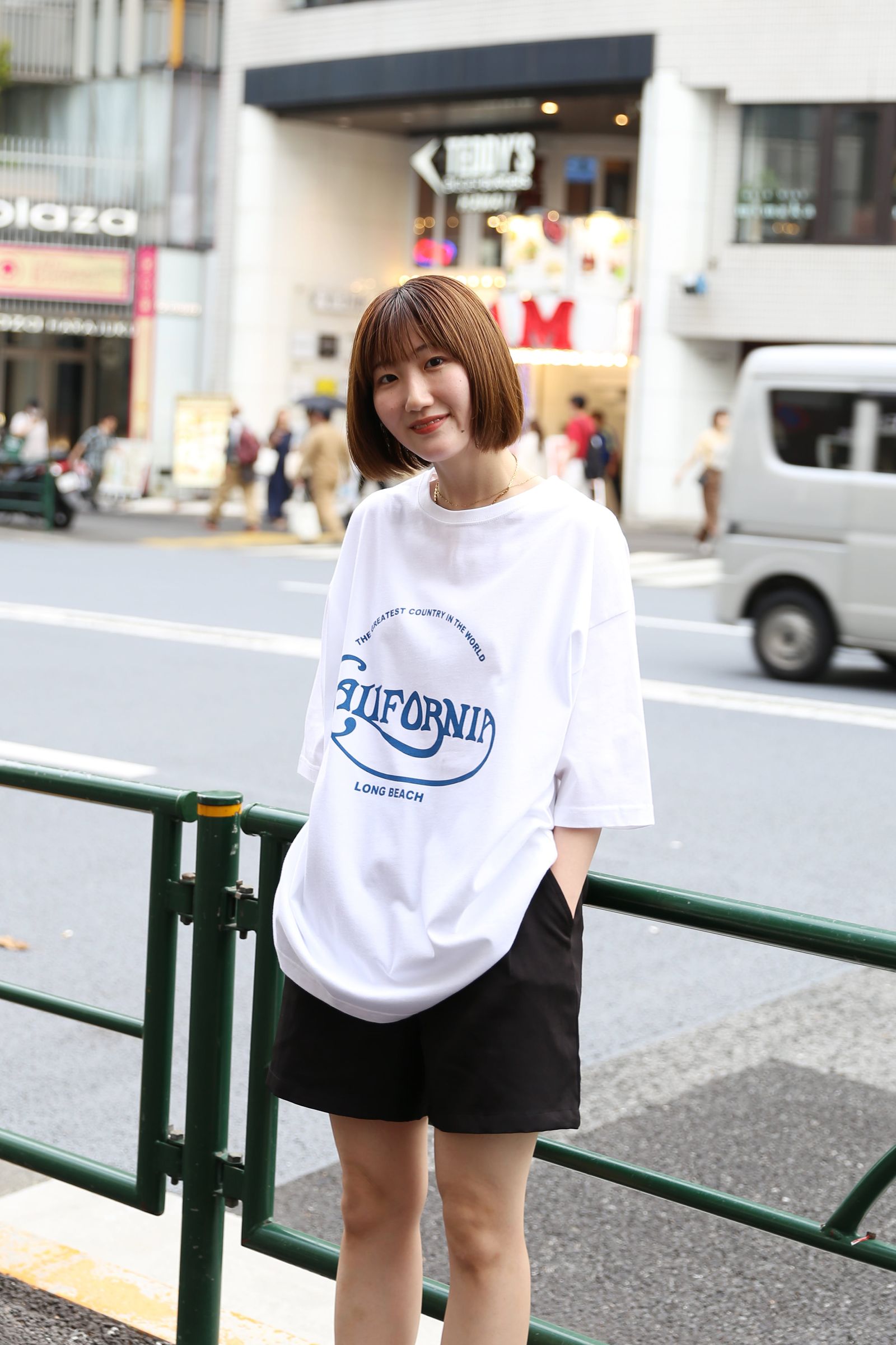 CUTRATE CALIF LOGO DROP SHOULDER S/S -T-SHIRT (WHITE) / ドロップショルダー プリントTシャツ