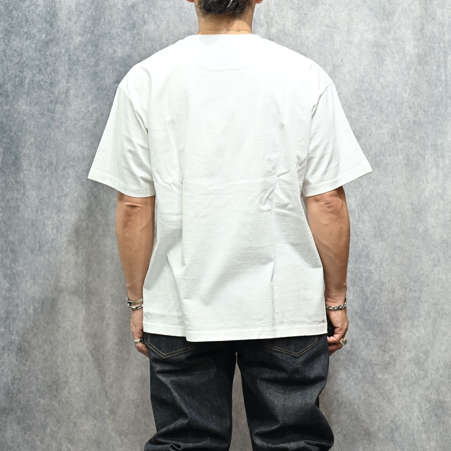 Too Much beauty TEE （WHT） プリント Tシャツ （ホワイト）｜MDFBF08402