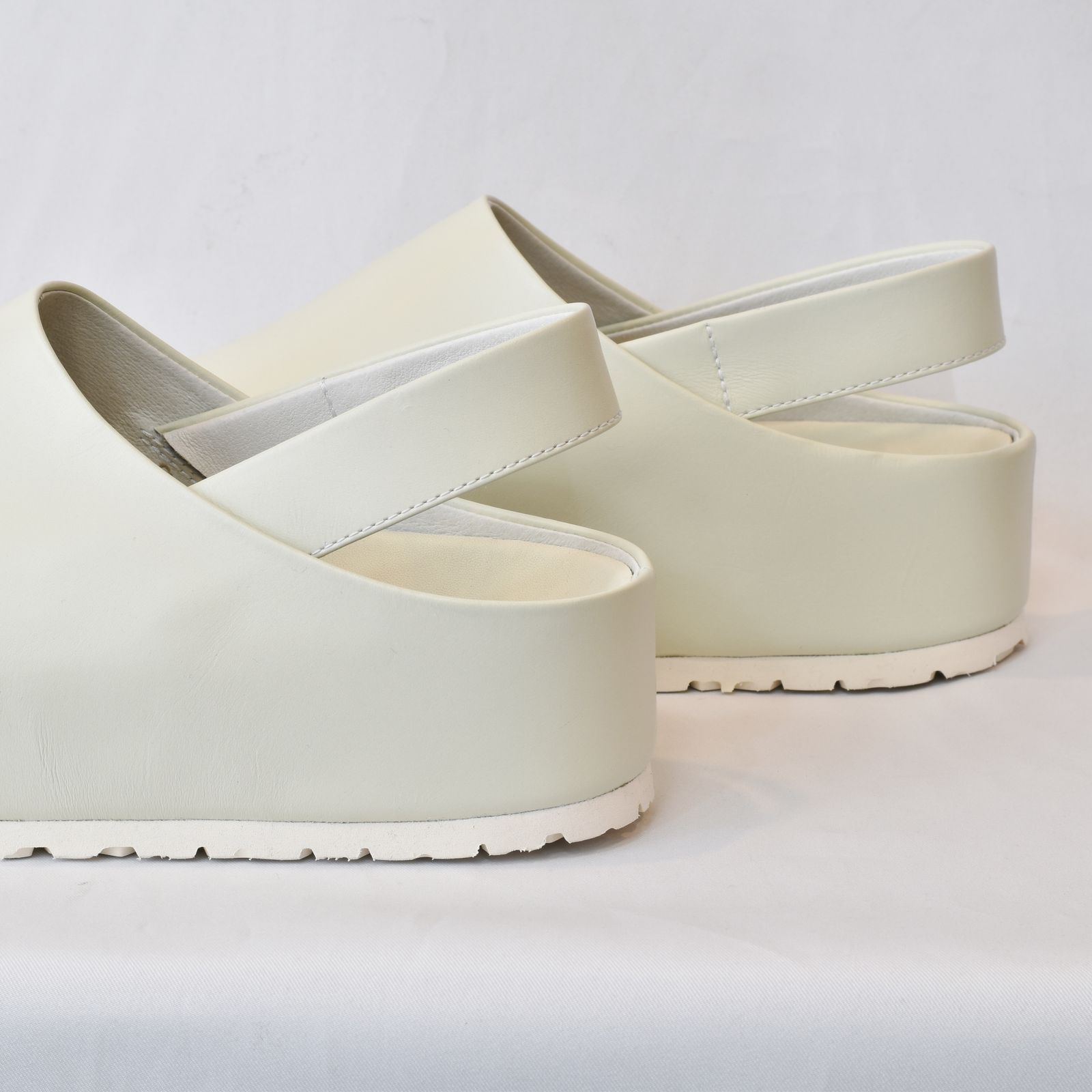 スリッポンサボ / LB23SS-SHOES01-PL (ECRU)