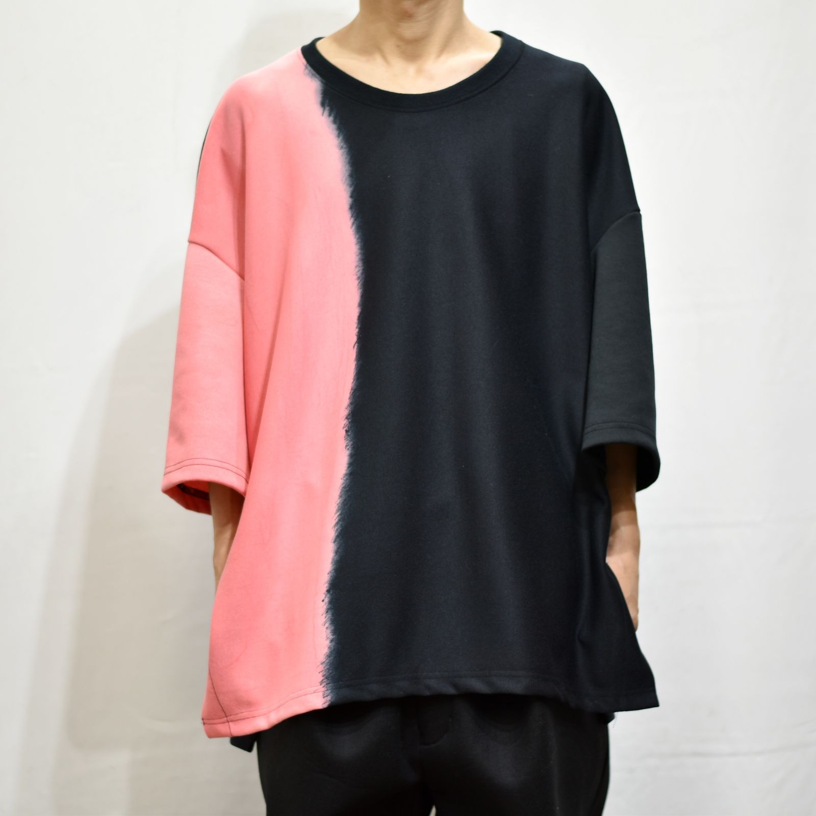 サイドベンツルーズTシャツ / LB22AW-TE03-BD (BLACK×ROSE)