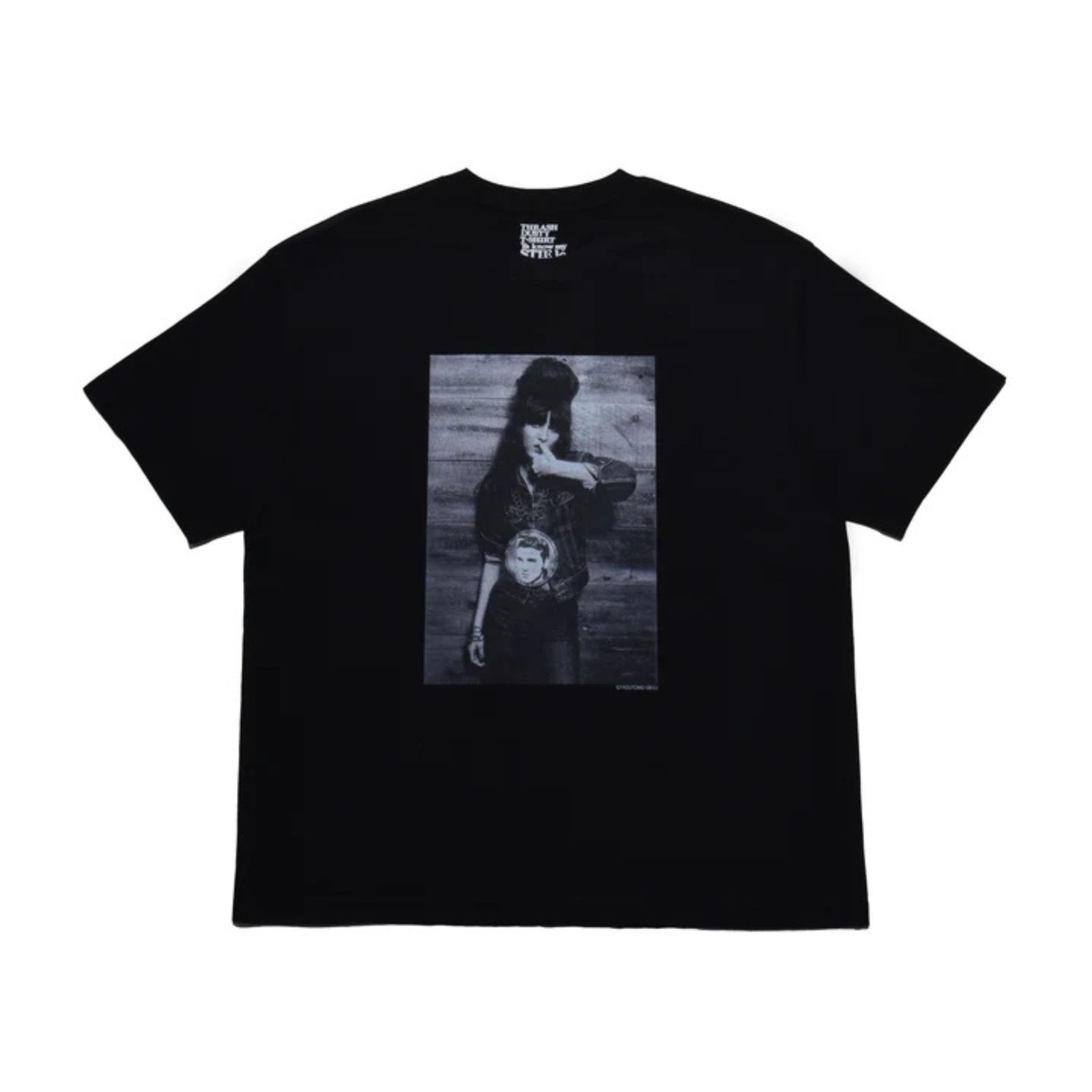 Stie-lo × Irina.L "Presley" T-SH （BLACK） / プリントTシャツ （ブラック） 25MND-STL009