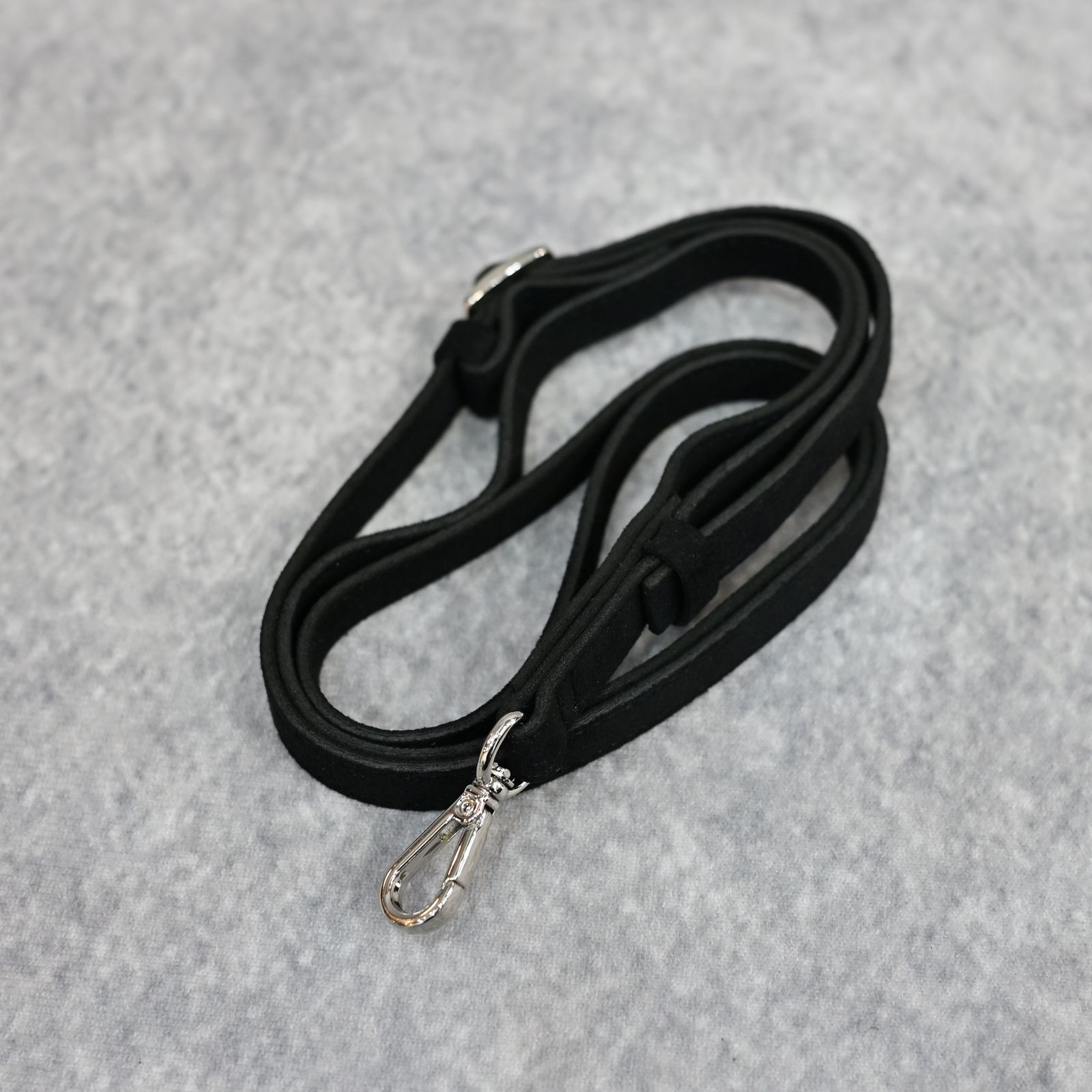 STRAP × Ultrasuede® 130cm （BLACK） 携帯ストラップ