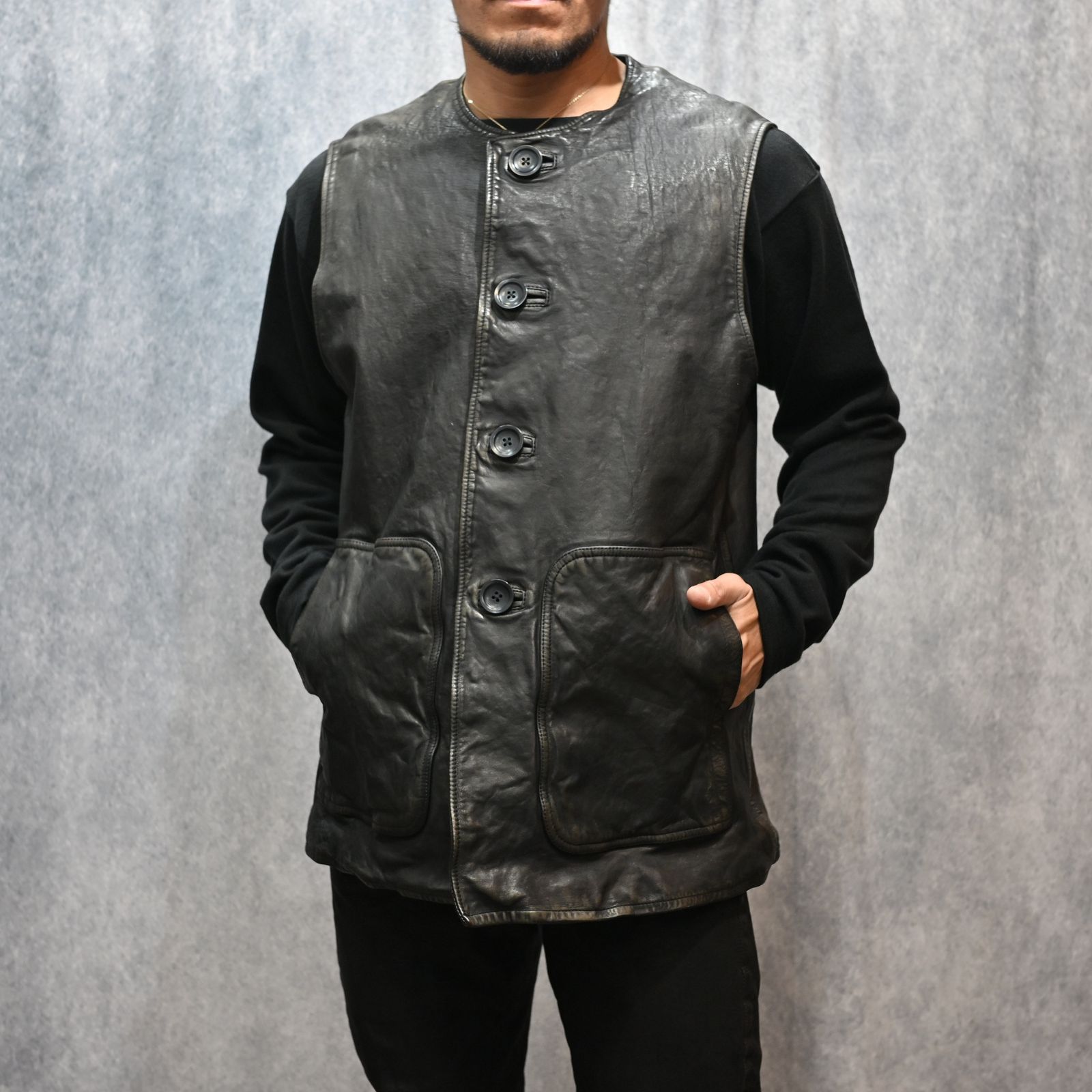 JAPANステア ミモザ鞣し製品染め ヴィンテージ加工 4Bベスト （BLACK）｜2176-01