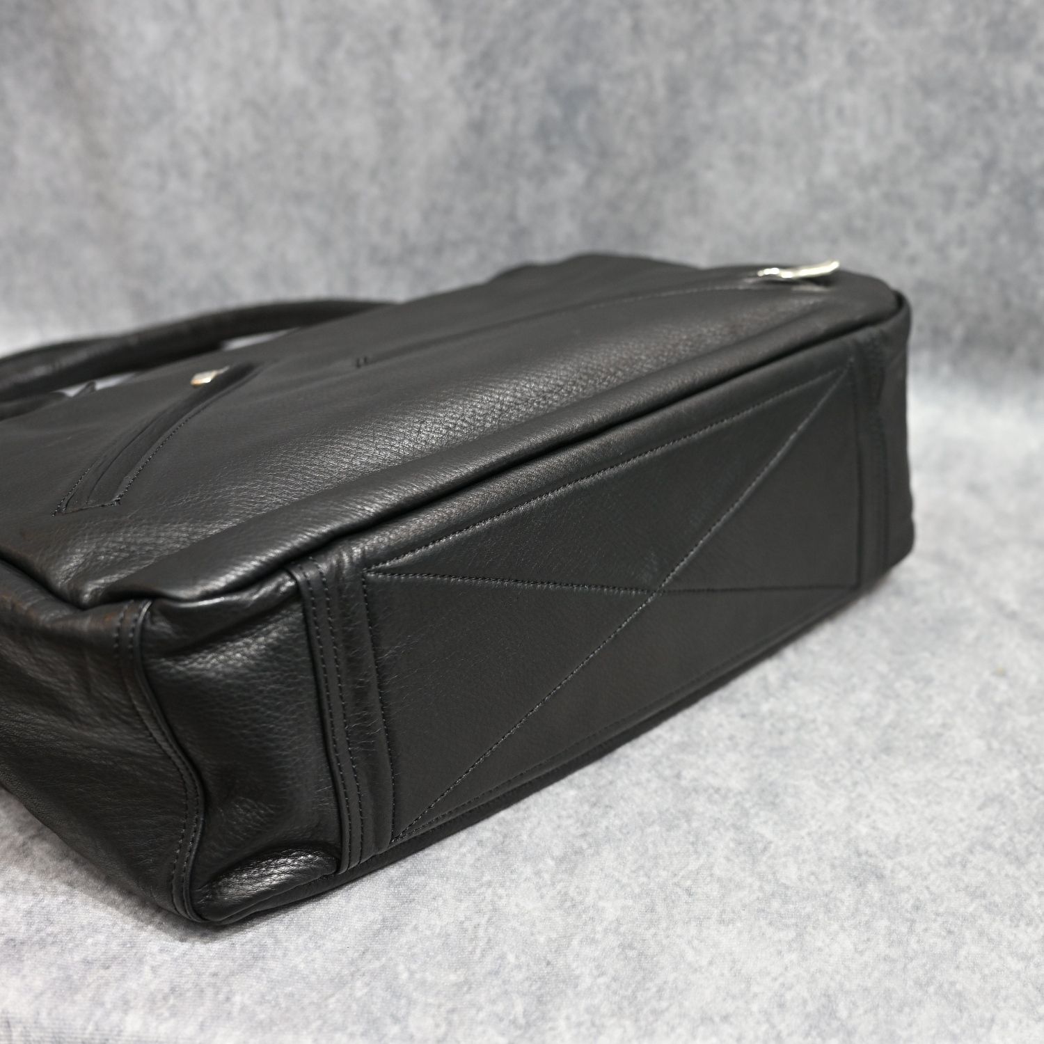 PC RIDERS LEATHER TOTE BAG M W/SILVER ZIPPER （BLACK）｜トートバッグ （ブラック）｜BFA-P-017-3697