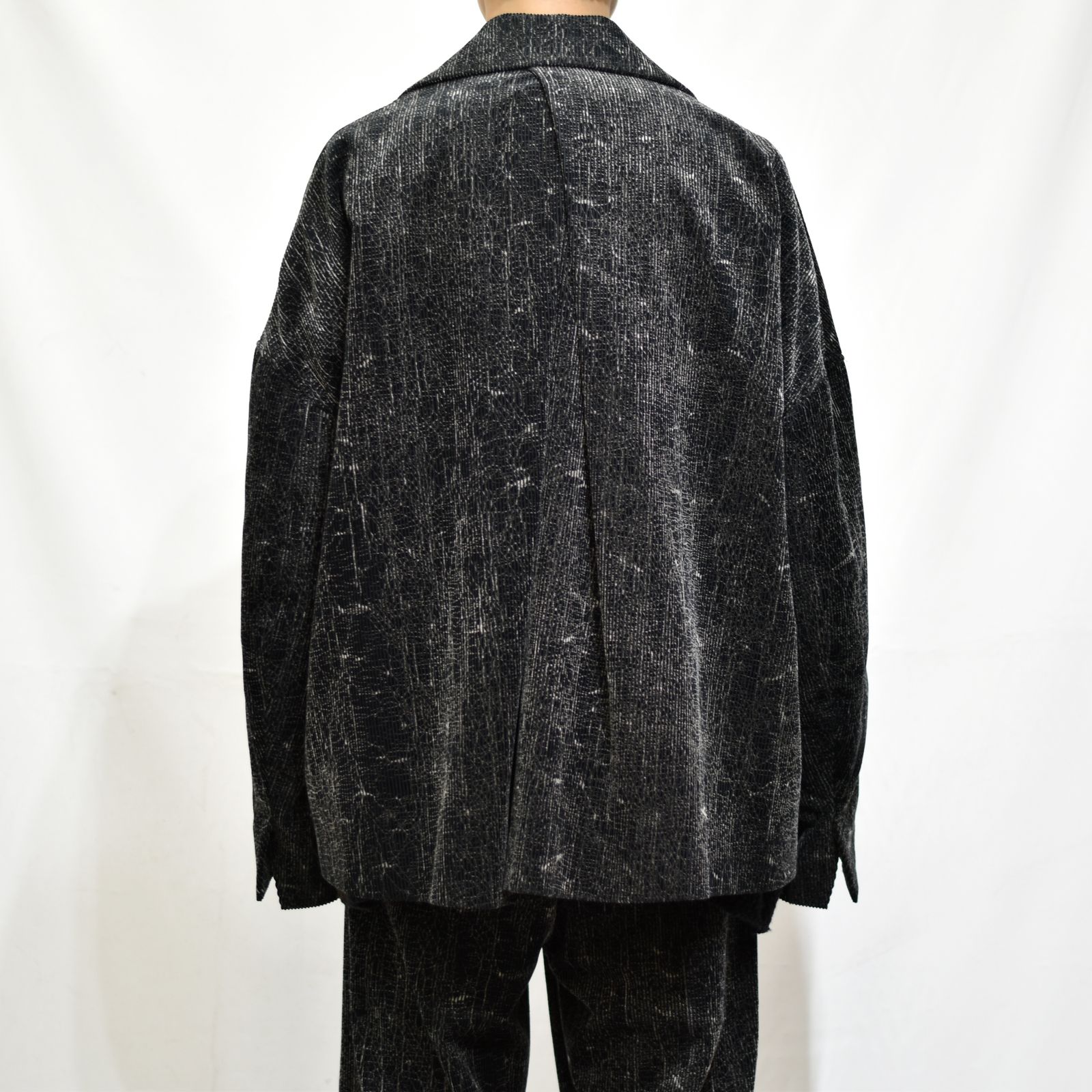 オーバーサイズジャケット / LB22AW-JK01-CRK (BLACK and CRACK)