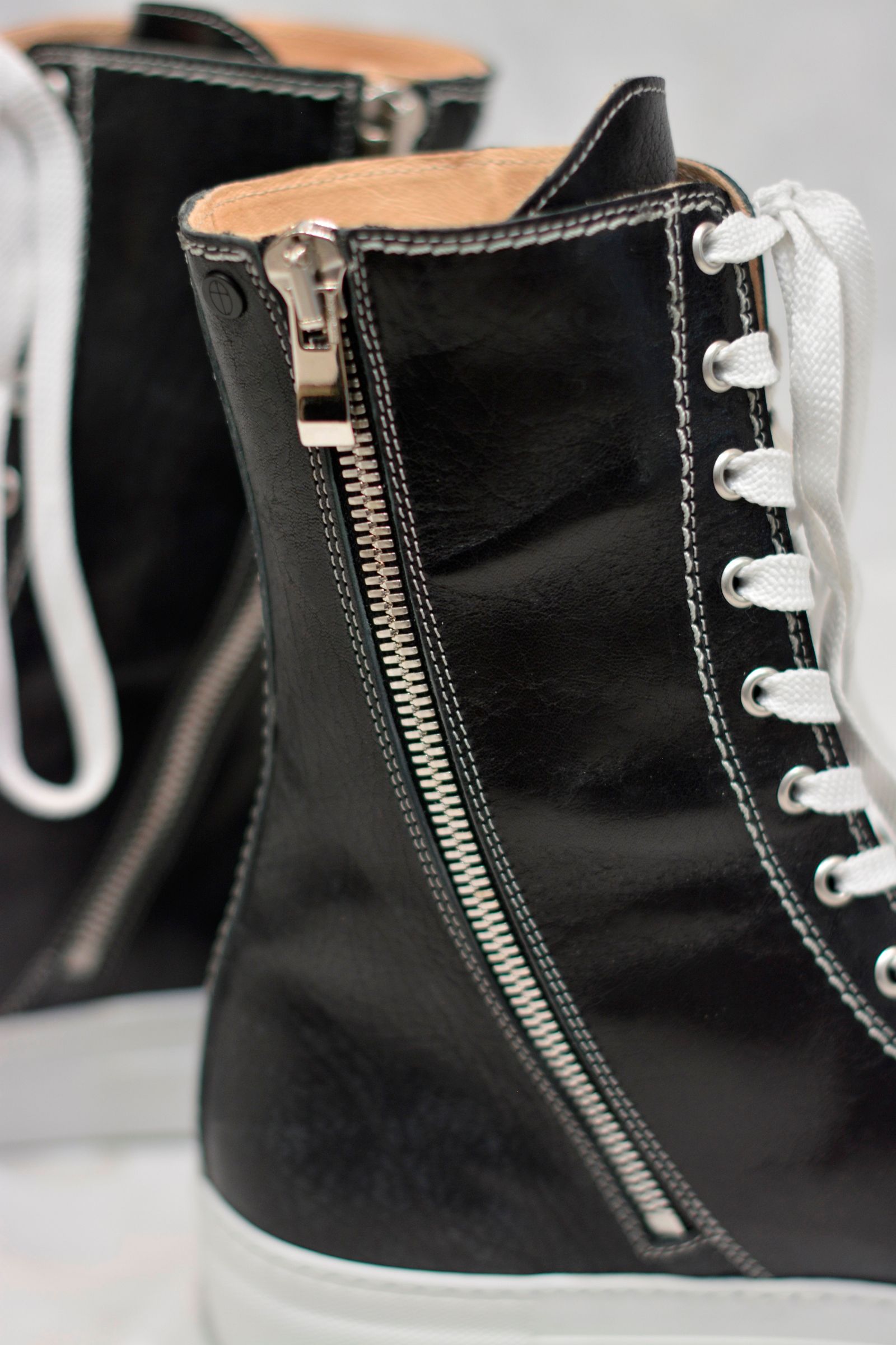 【chord 別注アイテム】 HORSE LEATHER EXTRA HI CUT SNEAKER SPAIRAL ZIP LINED