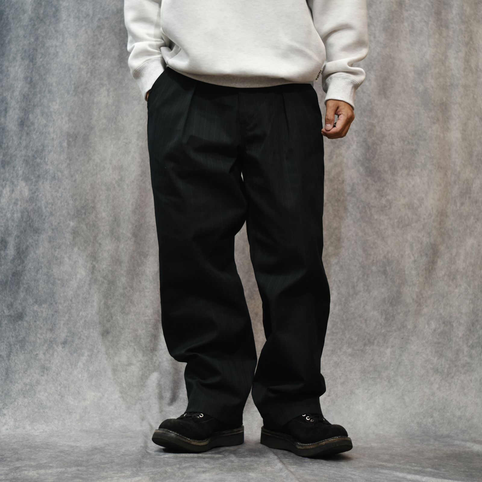 PINSTRIPE TUCK WIDE SLACKS (BLACK)｜ピンストライプタックワイドスラックス｜CL-25AW022